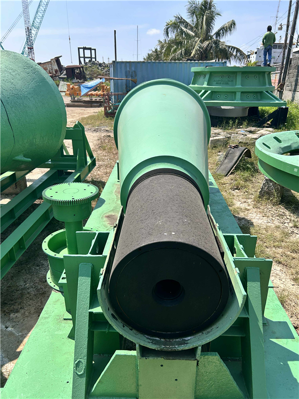 Allis Chalmers-kobe Steel 54" X 74" Superior Gyratory Crusher)